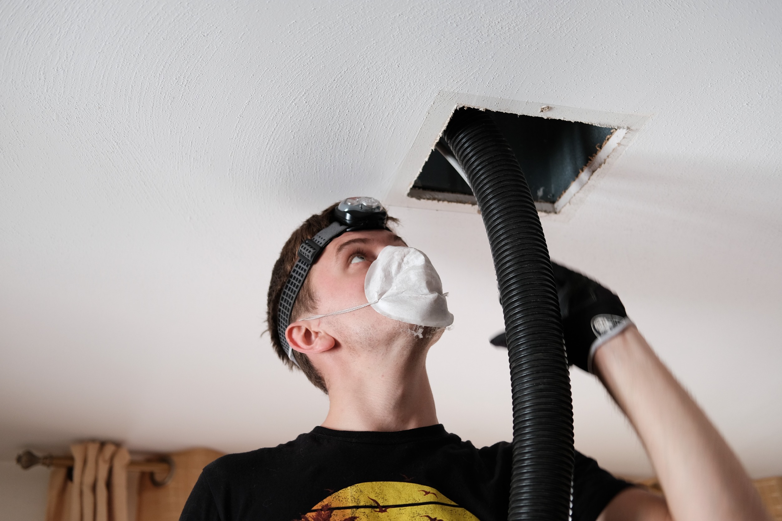 Read more about the article How to Get Ready for a Scheduled Duct Cleaning